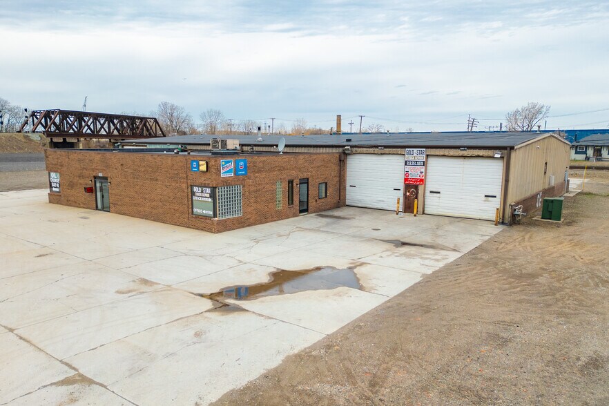 3969 Wyoming St, Dearborn, MI à louer - Photo de l’immeuble – Image 2 sur 8