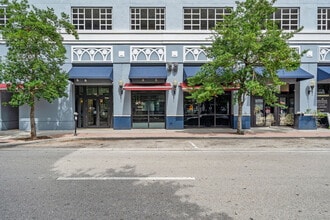 255 Evernia St, West Palm Beach, FL à louer Photo de l’immeuble– Image 1 sur 4