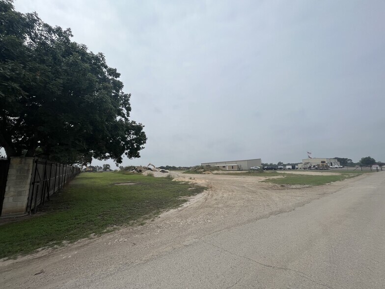 4741 State Highway 46 W, New Braunfels, TX à louer - Photo de l’immeuble – Image 3 sur 7