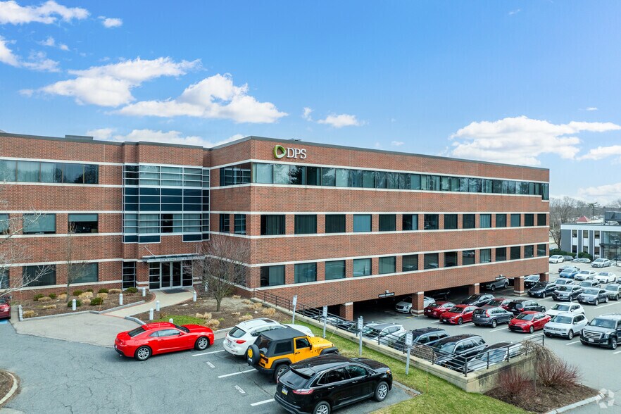 959 Concord St, Framingham, MA à louer - Photo de l’immeuble – Image 1 sur 5