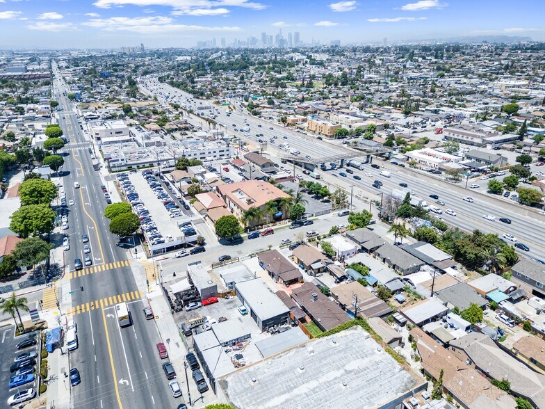 4141 E Olympic Blvd, Los Angeles, CA à vendre - Photo de l’immeuble – Image 3 sur 25