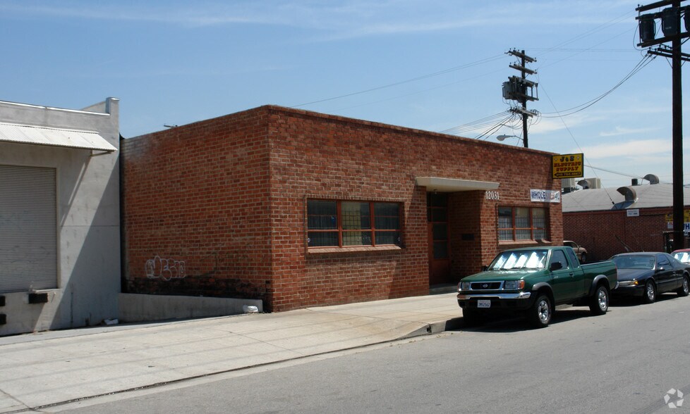 12023-12031 Vose St, North Hollywood, CA à louer - Photo de l’immeuble – Image 3 sur 4