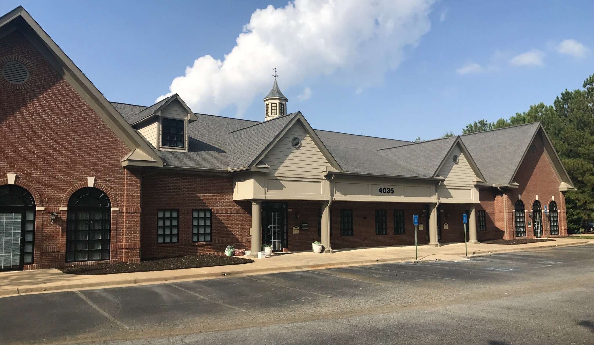 4035 Johns Creek Pky, Suwanee, GA à louer Photo principale– Image 1 sur 8