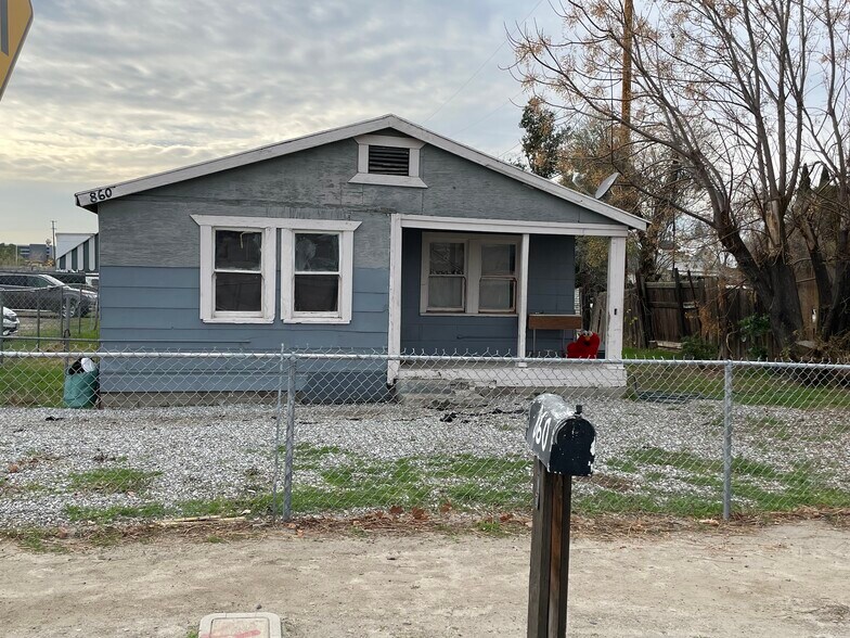 860 S Waterman Ave, San Bernardino, CA à vendre - Photo de l’immeuble – Image 3 sur 5