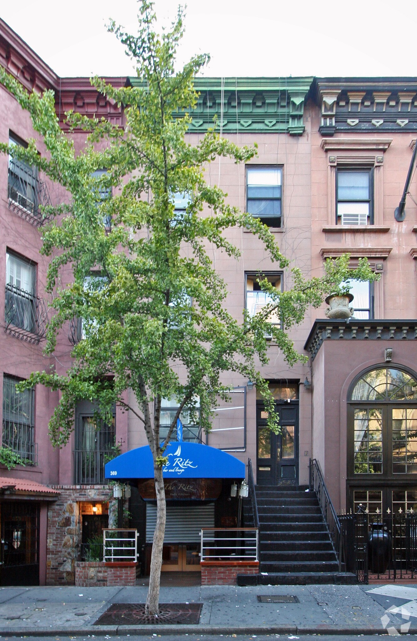 369 W 46th St, New York, NY à vendre Photo principale– Image 1 sur 26