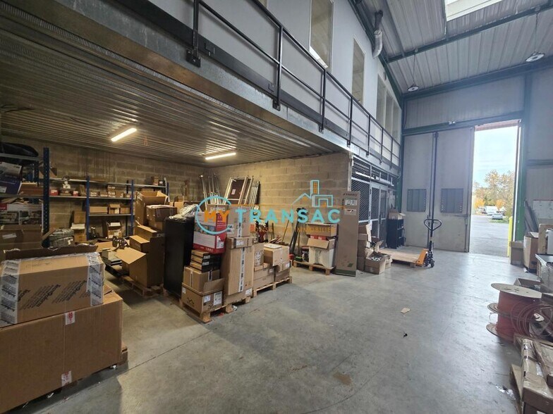 Industriel/Logistique dans Saint-Thibault-des-Vignes à louer - Photo intérieure – Image 3 sur 9