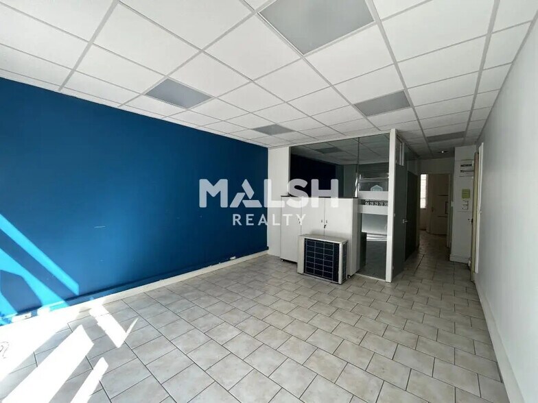 Bureau dans Lyon à vendre - Photo de l’immeuble – Image 2 sur 7