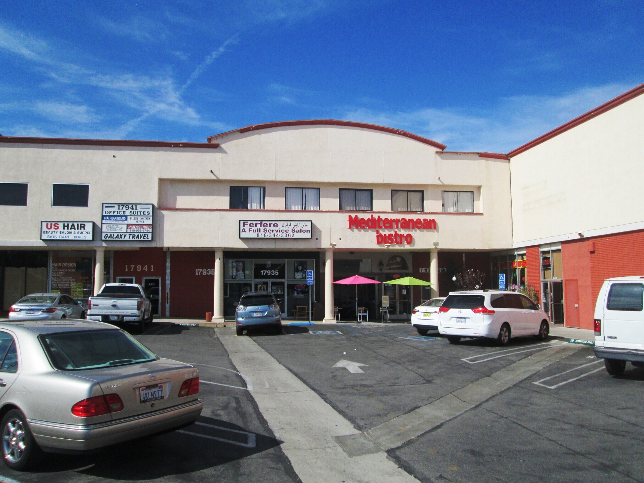 17929-17935 Ventura Blvd, Encino, CA à louer Photo principale– Image 1 sur 2