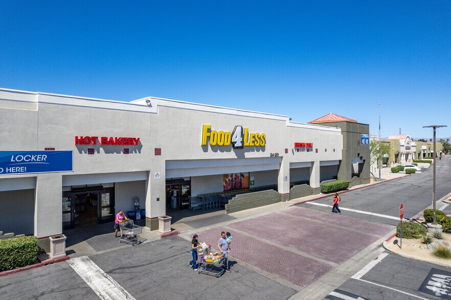 Cathedral City Marketplace portefeuille de 5 biens à vendre sur LoopNet.fr - Photo principale – Image 2 sur 5