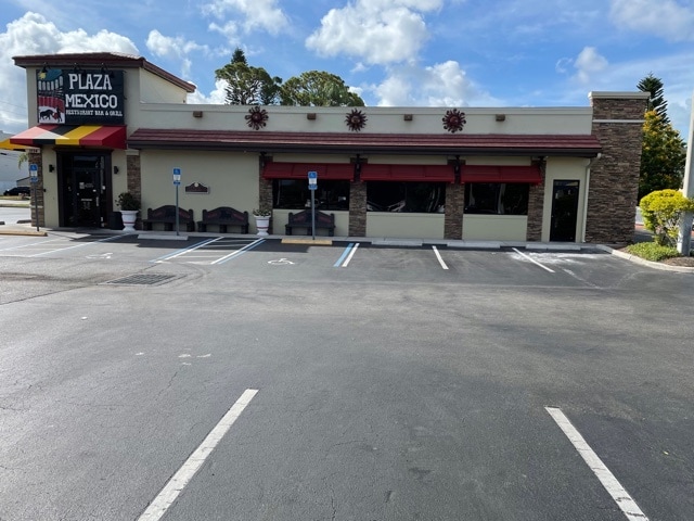 1874-1890 Stickney Pt, Sarasota, FL à louer - Photo de l’immeuble – Image 3 sur 9