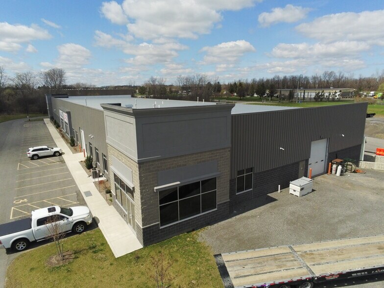 30 Airline Dr, Rochester, NY à louer - Photo de l’immeuble – Image 3 sur 3
