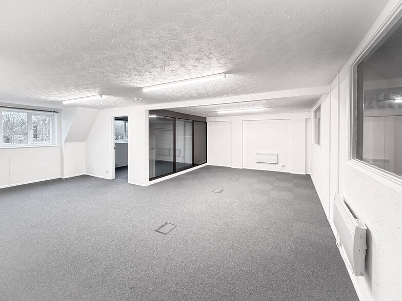 Unit 2, Royston à vendre - Photo de l’immeuble – Image 2 sur 9