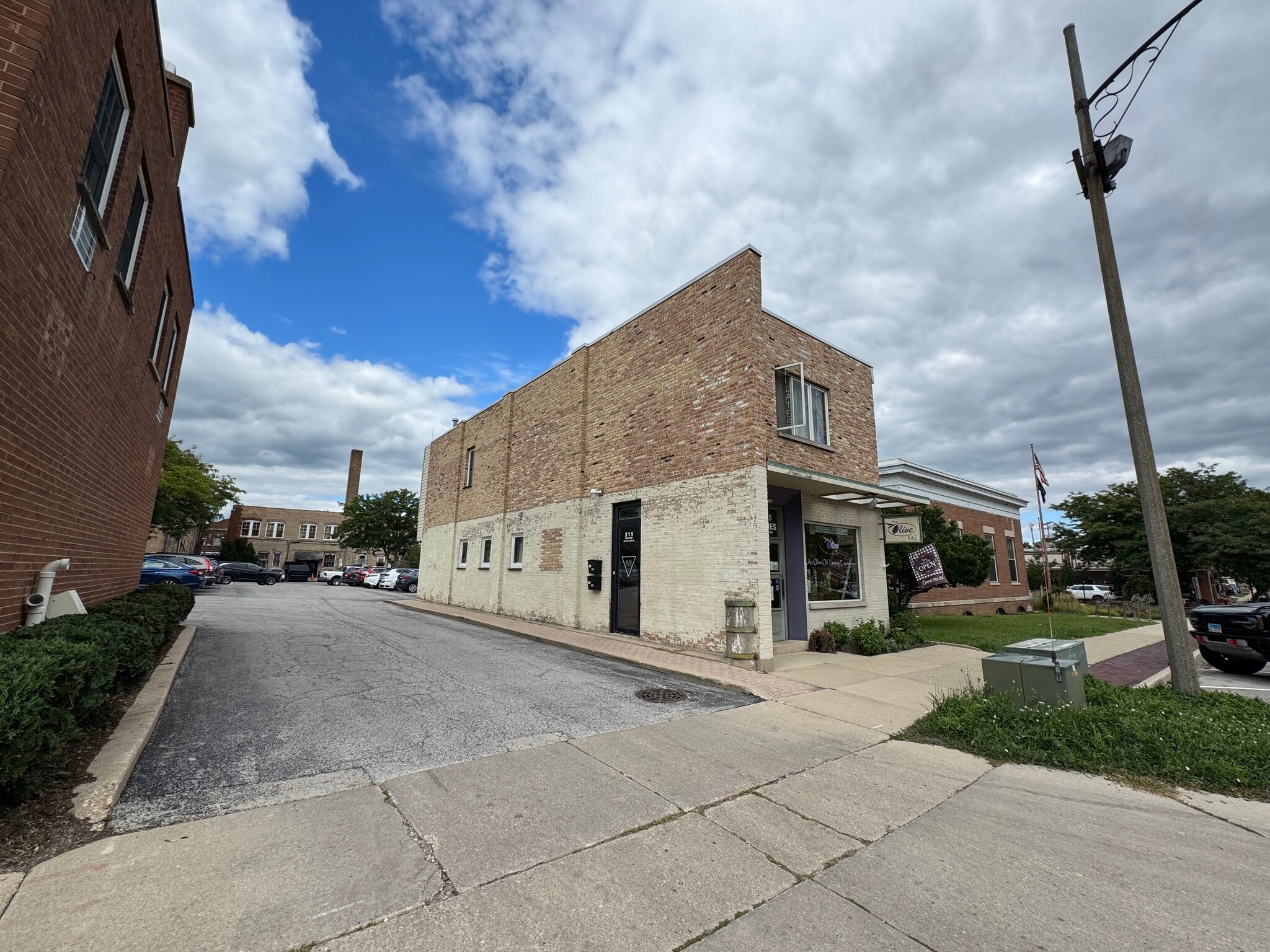 315 James St, Geneva, IL à louer Photo de l’immeuble– Image 1 sur 8