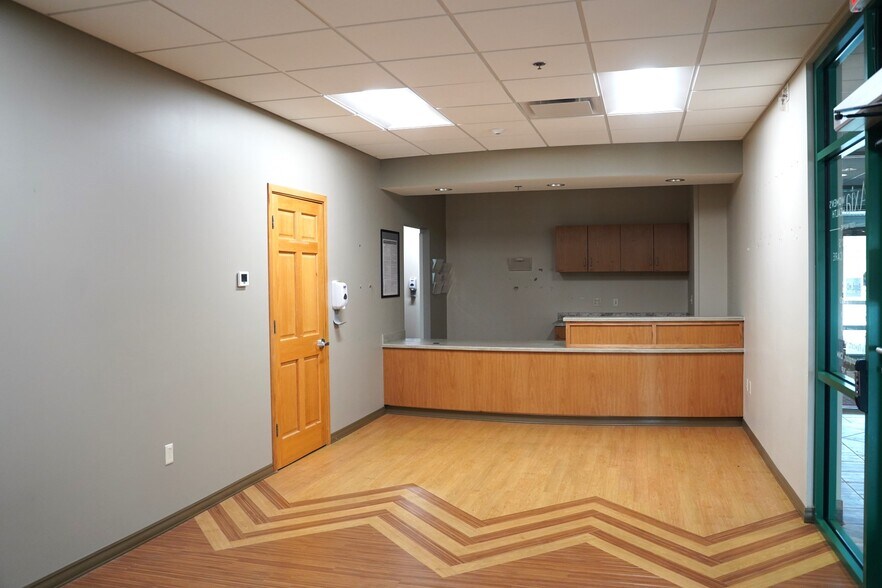 10307 W Dupont Circle Dr, Fort Wayne, IN à louer - Photo intérieure – Image 2 sur 10
