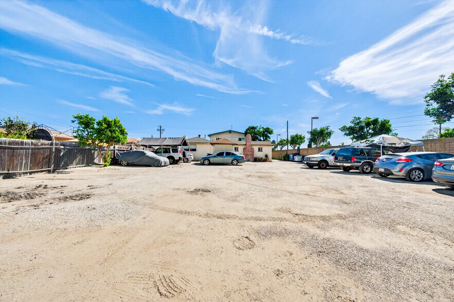 15003 Larch Ave, Lawndale, CA à vendre - Photo de l’immeuble – Image 2 sur 48