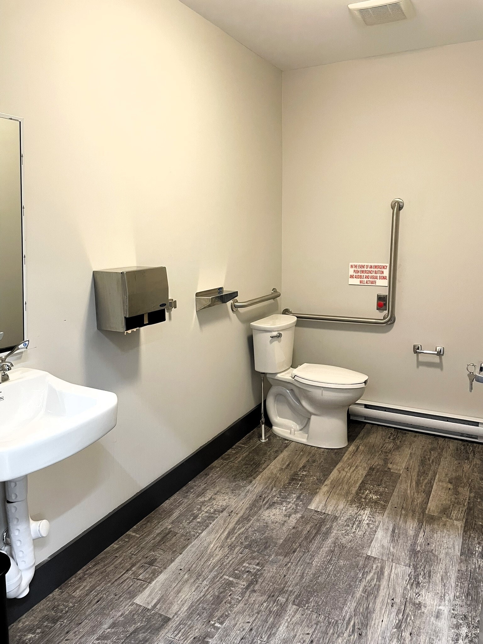 119 Barrack St, Kingston, ON à louer Photo intérieure– Image 1 sur 8