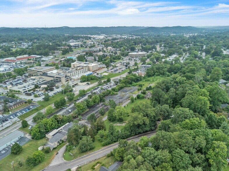 203 Michigan Ave, Oak Ridge, TN à vendre - Photo de l’immeuble – Image 3 sur 23