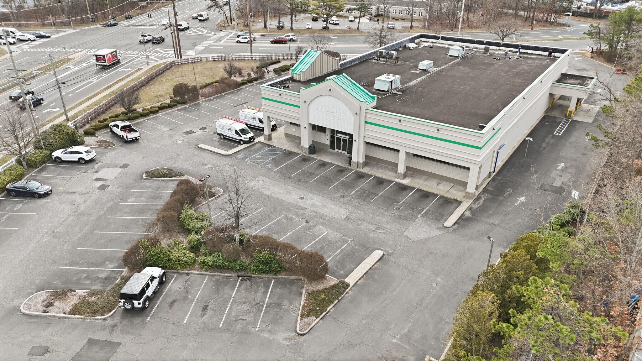 1968 Veterans Memorial Hwy, Islandia, NY à louer Photo principale– Image 1 sur 16