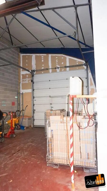 Plus de détails pour Local d'activités à louer