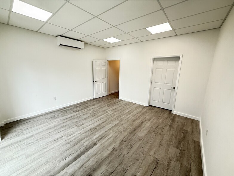 5741 S Pine Ave, Ocala, FL à louer - Photo de l’immeuble – Image 3 sur 24