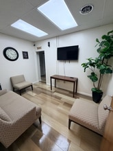 1389 W Main St, Waterbury, CT à louer Photo intérieure– Image 1 sur 5