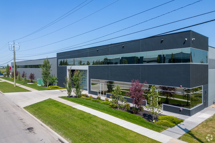 1750 120 Av NE, Calgary, AB à vendre - Photo de l’immeuble – Image 1 sur 69