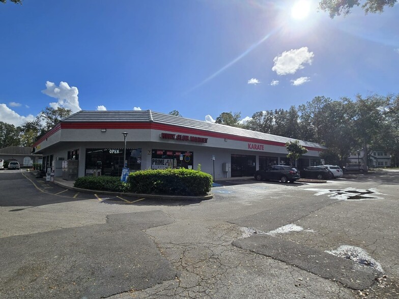 241 N Hunt Club Blvd, Longwood, FL à louer - Photo de l’immeuble – Image 1 sur 6