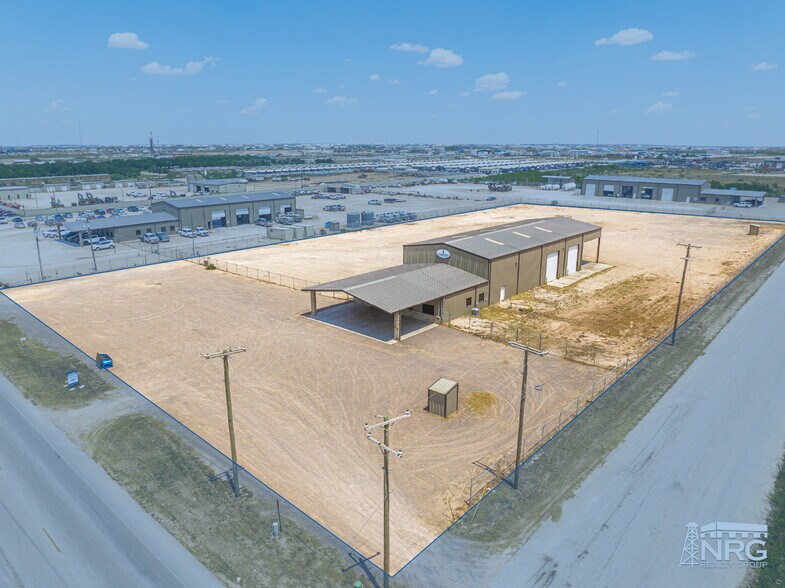 3211 S County Road 1180, Midland, TX à louer - Photo de l’immeuble – Image 3 sur 18