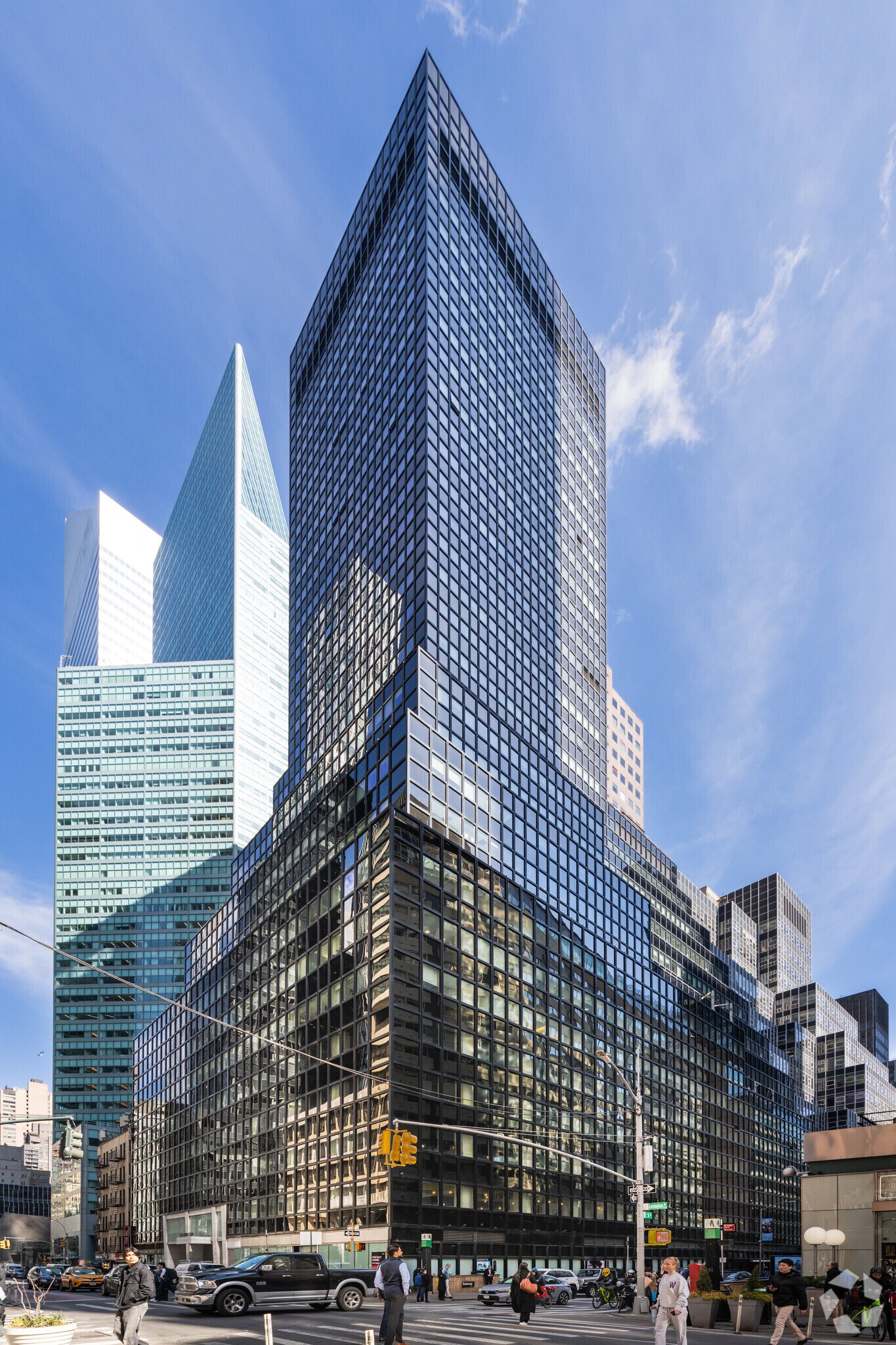 575 Lexington Ave, New York, NY à louer Photo principale– Image 1 sur 22