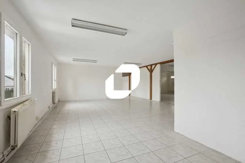 Bureau dans Limours à vendre - Photo intérieure – Image 2 sur 15