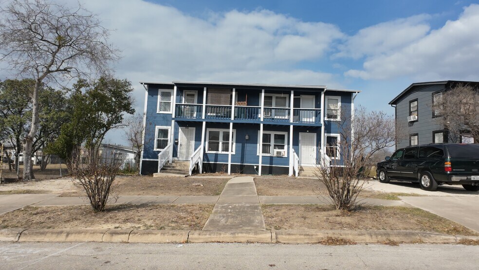 401 Natalen Ave, San Antonio, TX à vendre - Photo de l’immeuble – Image 2 sur 20