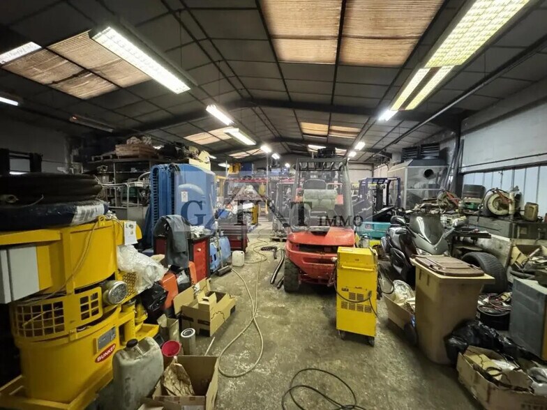 Industriel/Logistique dans Chennevières-sur-Marne à vendre - Photo de l’immeuble – Image 1 sur 2