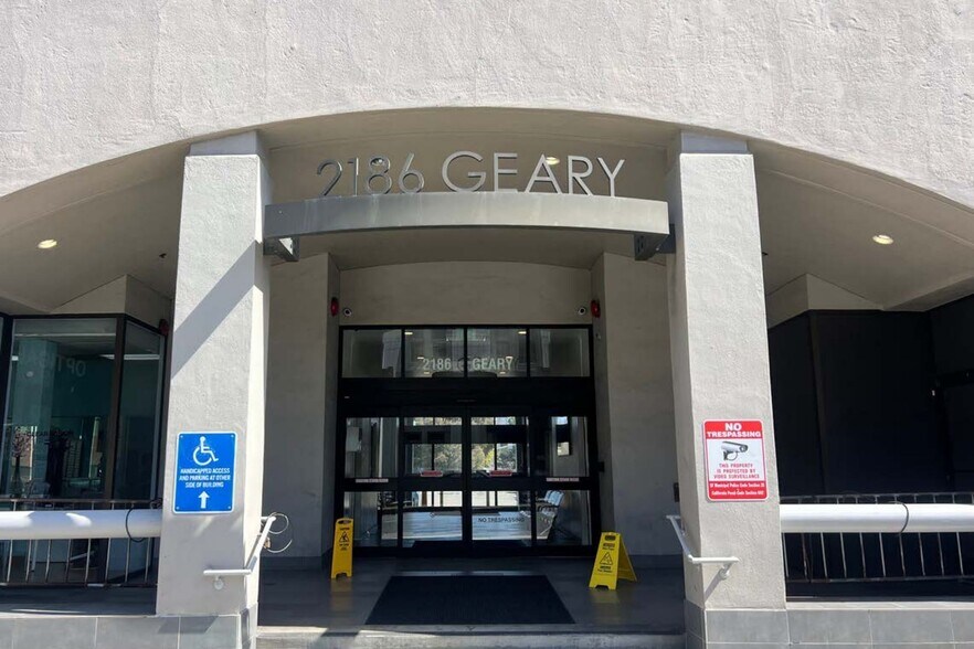 2186 Geary Blvd, San Francisco, CA à vendre - Photo de l’immeuble – Image 3 sur 10