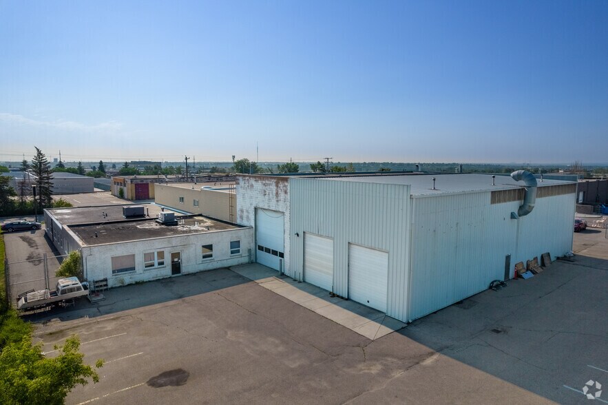 4303-4305 9th St SE, Calgary, AB à vendre - Photo de l’immeuble – Image 3 sur 12