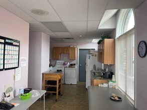 555 Barclay Cir, Rochester Hills, MI à louer Photo intérieure– Image 2 sur 7