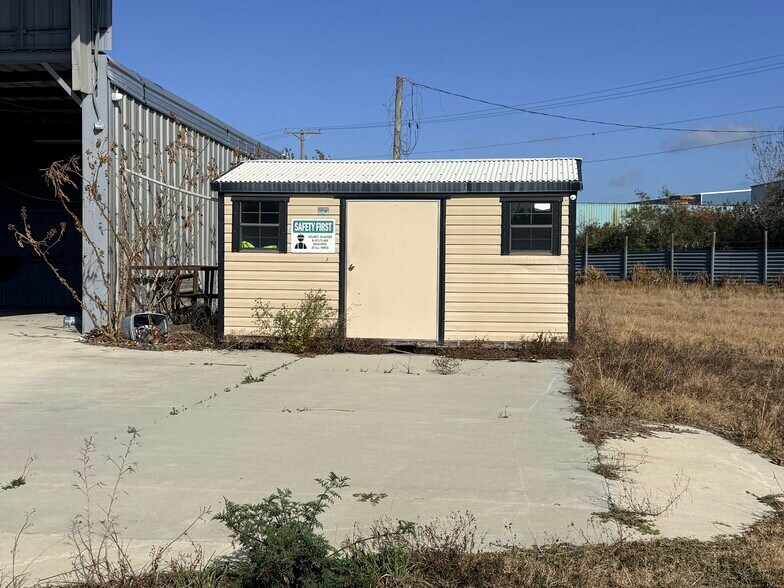 4403 Business Ln, Plant City, FL à louer - Photo de l’immeuble – Image 2 sur 17