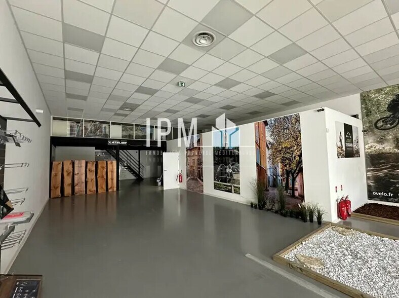 55 Rue Louis Armand, Aix-en-Provence à louer - Photo de l’immeuble – Image 1 sur 6