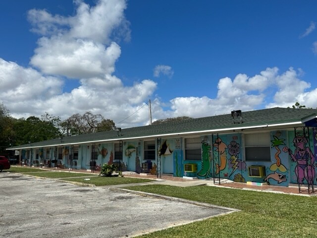 7700 Miami Ave, Miami, FL à vendre - Photo de l’immeuble – Image 3 sur 12