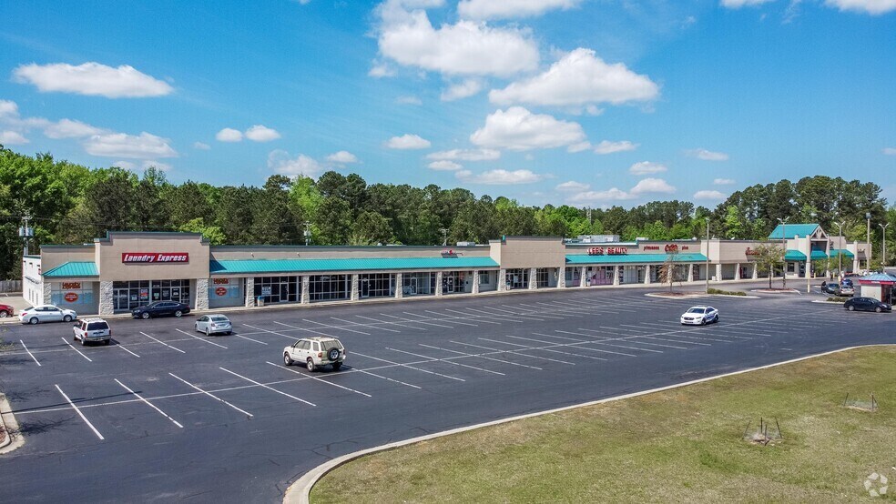 600-620 Cedar Creek Rd, Fayetteville, NC à louer - Photo de l’immeuble – Image 3 sur 3