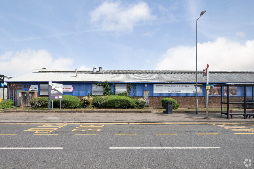 25 Thames Rd, Barking à louer - Photo de l’immeuble – Image 2 sur 2