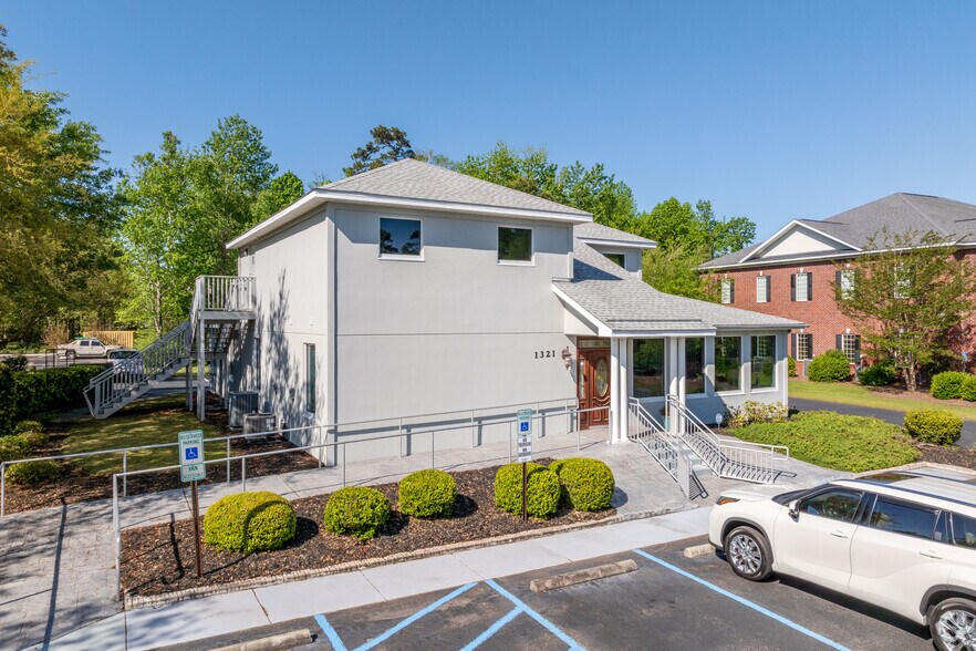 1321 44th Ave N, Myrtle Beach, SC à louer - Photo de l’immeuble – Image 2 sur 5