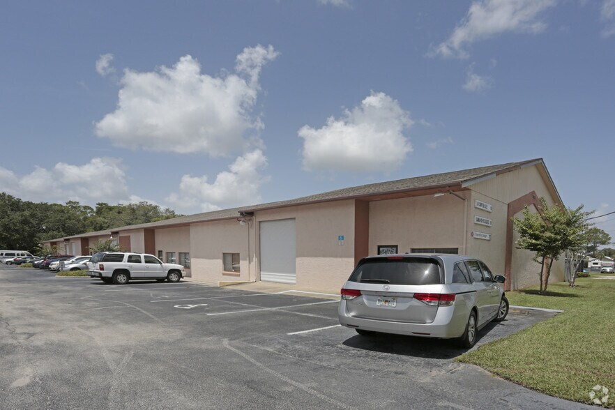 1096 N US Highway 1, Ormond Beach, FL à louer - Photo de l’immeuble – Image 2 sur 16