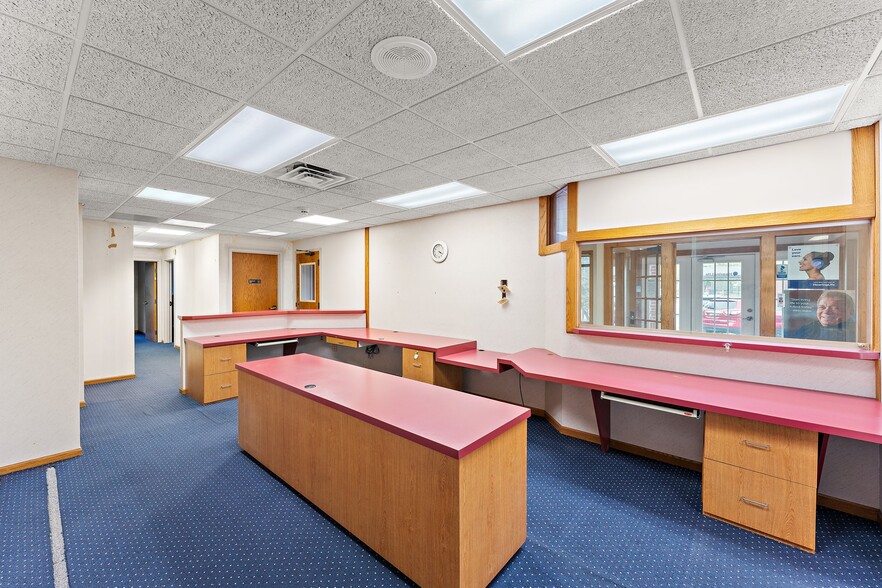 1651-1657 Thornapple Way, Valparaiso, IN à louer - Photo intérieure – Image 3 sur 16