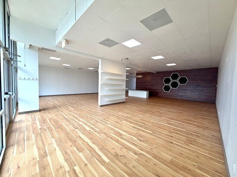 1805 SE Delaware Ave, Ankeny, IA à louer - Photo de l’immeuble – Image 3 sur 23