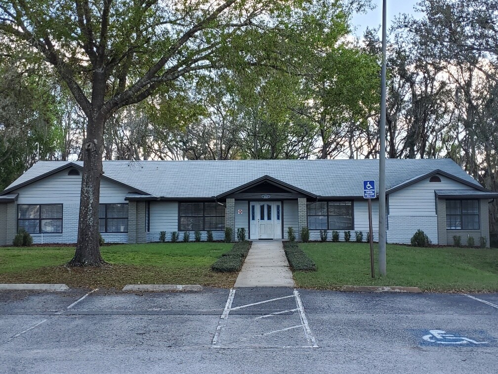 113 W Chapman Rd, Oviedo, FL à louer Photo principale– Image 1 sur 25