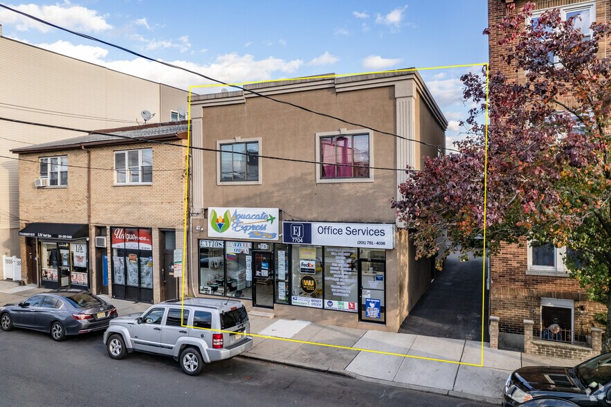 7704 W John F Kennedy Blvd, North Bergen, NJ à vendre - Photo principale – Image 1 sur 27