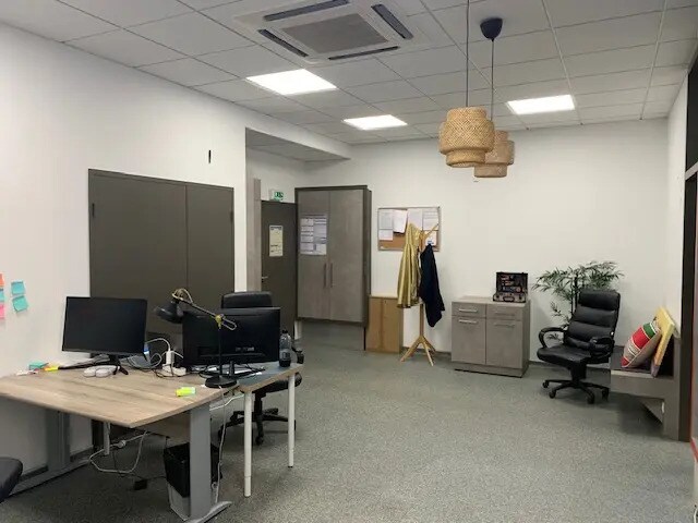 Bureau dans Bayonne à louer - Photo de l’immeuble – Image 2 sur 5