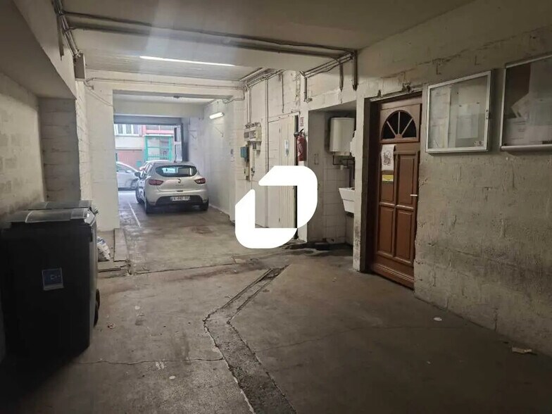 Local d’activités dans Clichy à louer - Photo de l’immeuble – Image 2 sur 9