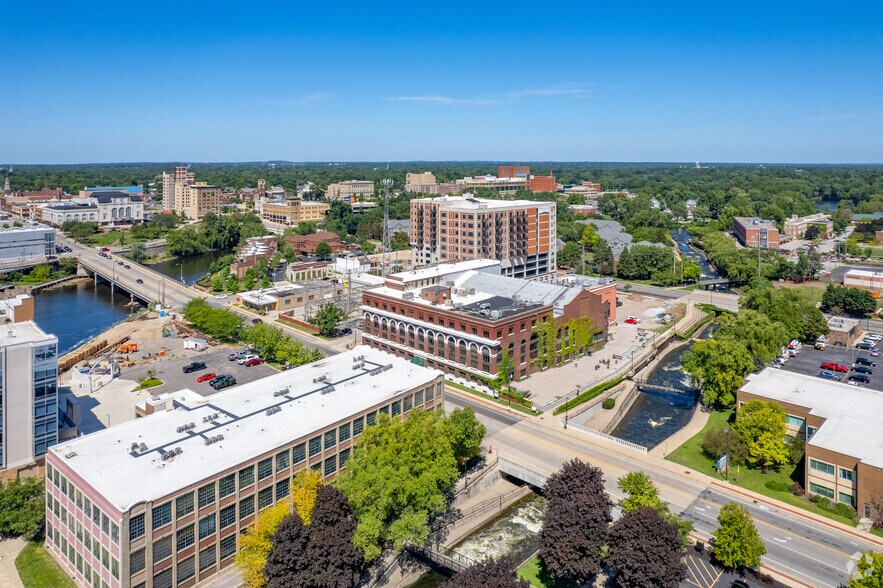380 E Lasalle Ave, South Bend, IN à louer - Aérien – Image 2 sur 20