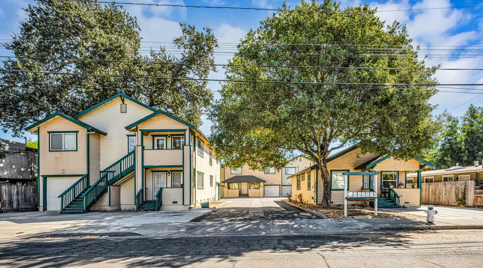 1404 Slater St, Santa Rosa, CA à vendre - Photo de l’immeuble – Image 2 sur 31